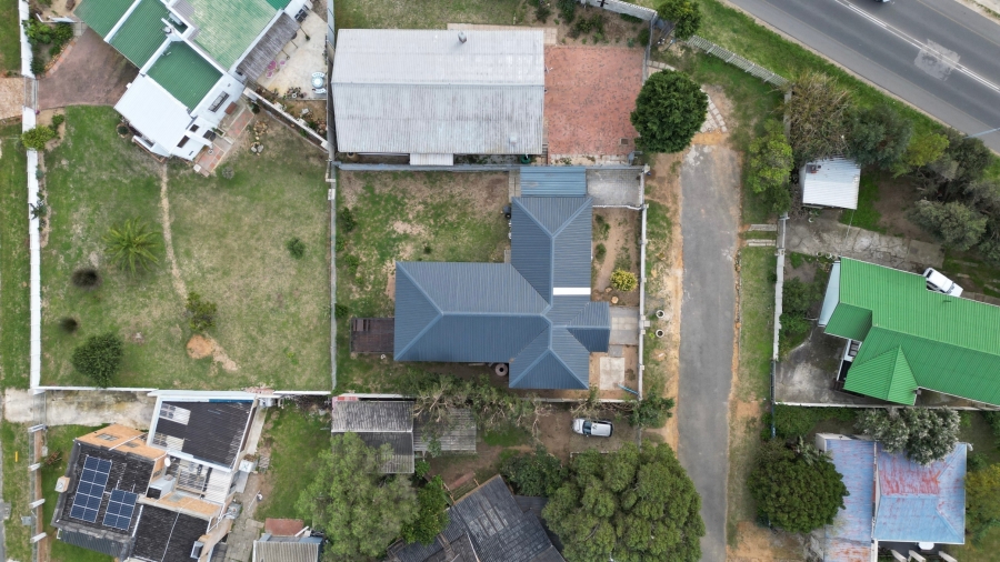 4 Bedroom Property for Sale in Palmiet Western Cape